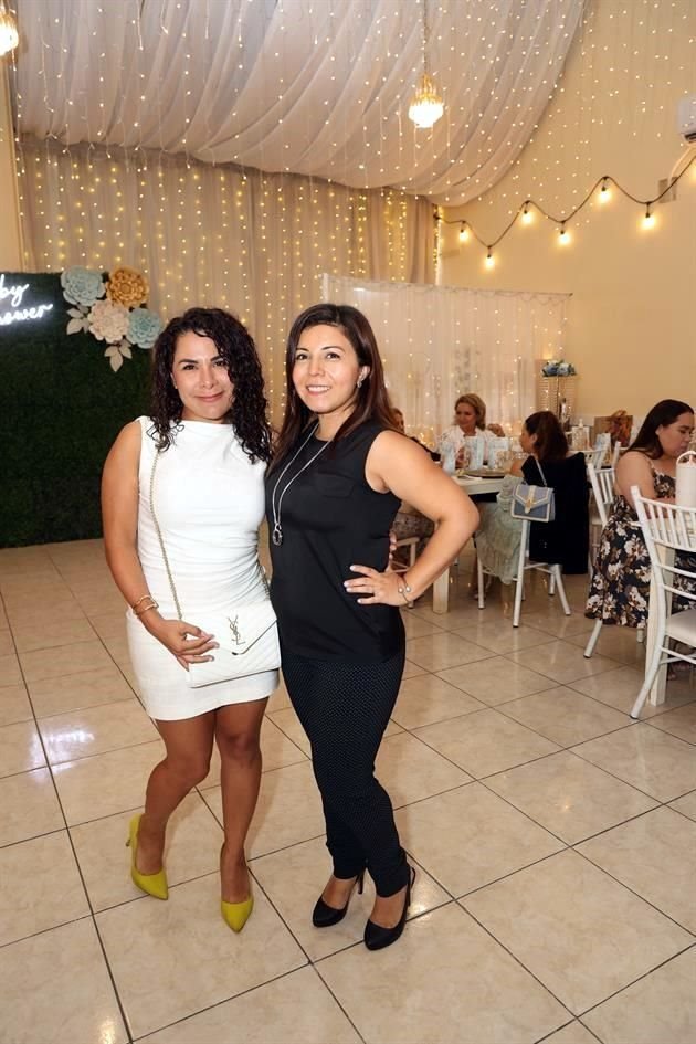 Yocelim Pérez y Diana Colunga
