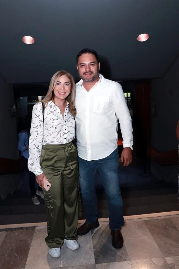María Rojas y Guillermo González