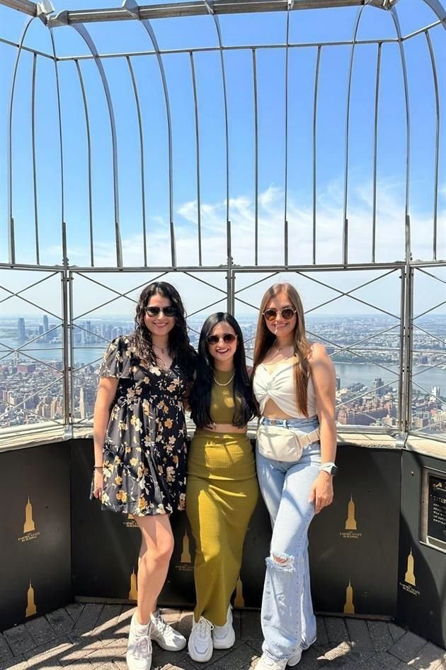 Fátima Alfaro, Reyna Garza y Delia Zambrano