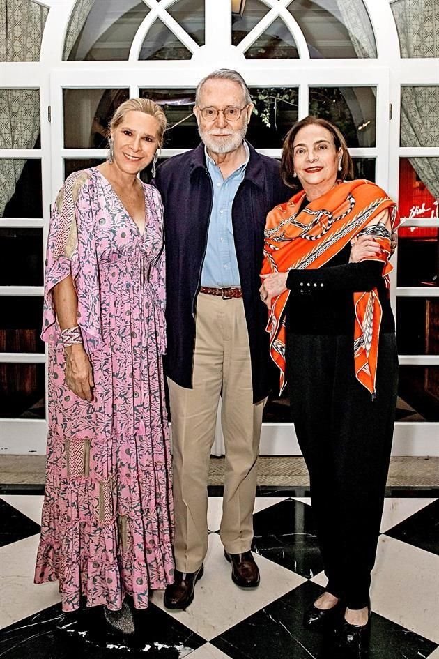 Dominique Berthelot, José Antonio Martínez y Patricia Conde