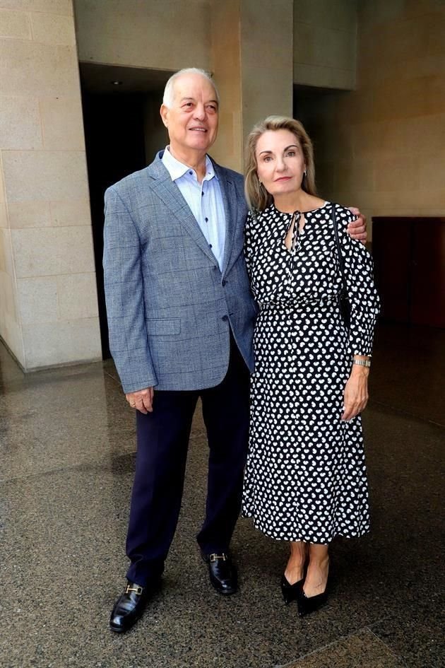 Héctor Emilio Ayala y Minerva Cortázar de Ayala