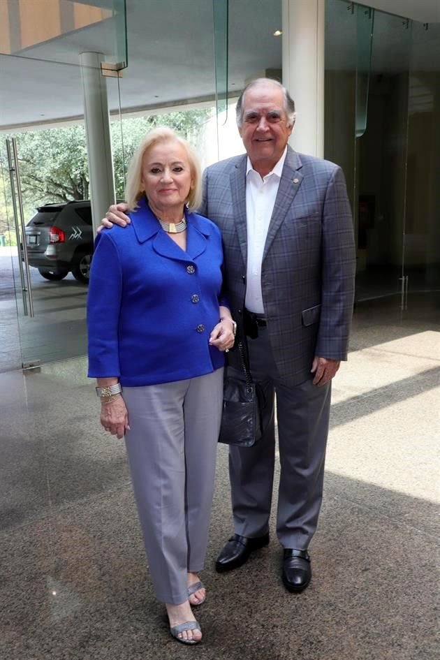 Elizabeth Moreno de Garza y Jorge Emilio Garza