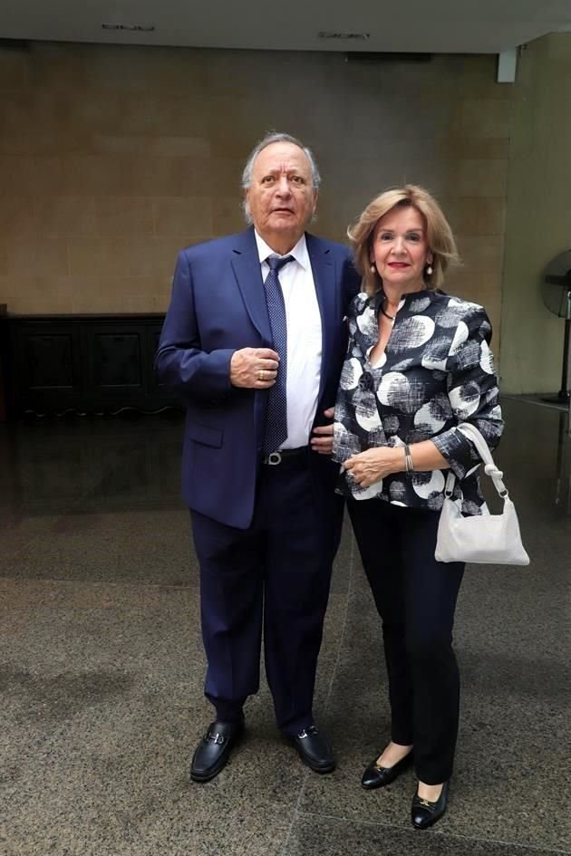 Hernán Livas Cantú y Norma Gutiérrez de Livas