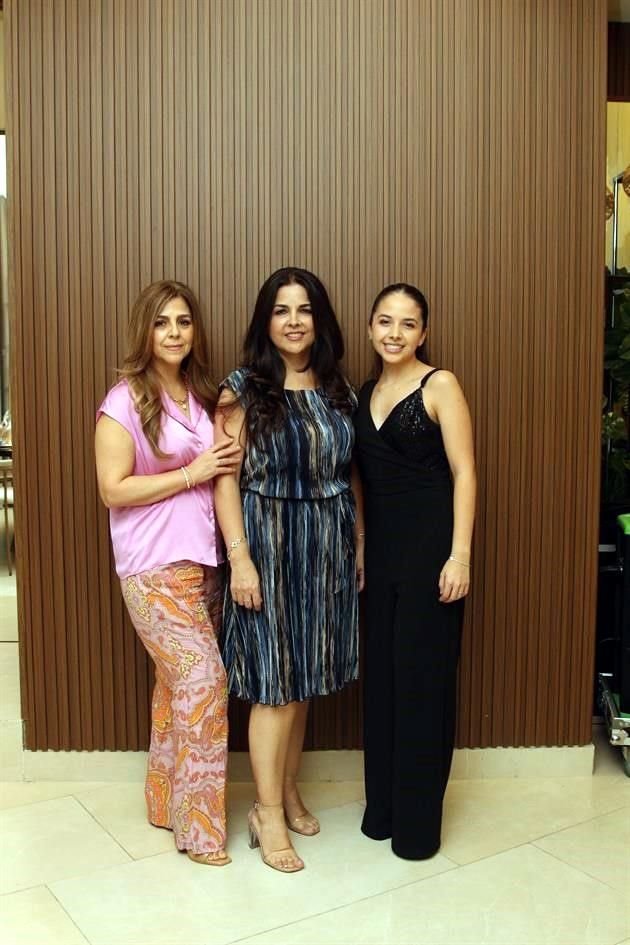 Isela Zambrano, Sandra Zambrano y Sandy Casares