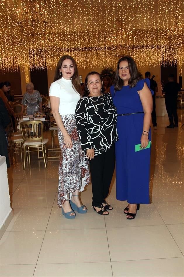 Paty Elizondo, Elena Villarreal de Guajardo y Maribel Garza