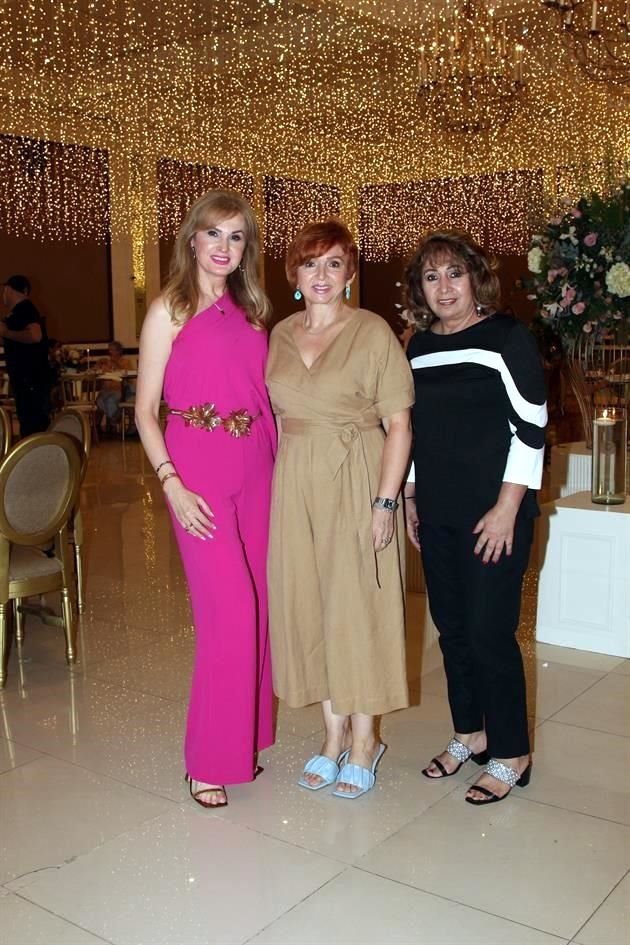 Sonia Elizondo de Guajardo, Sandra Elizondo de de Quintanilla y Juany Vargas