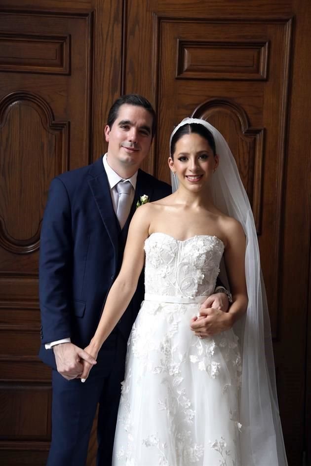 Víctor García y Fernanda Dávila