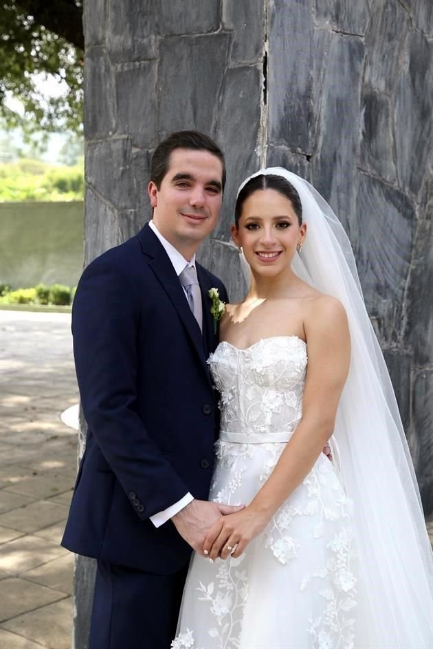 Víctor García y Fernanda Dávila