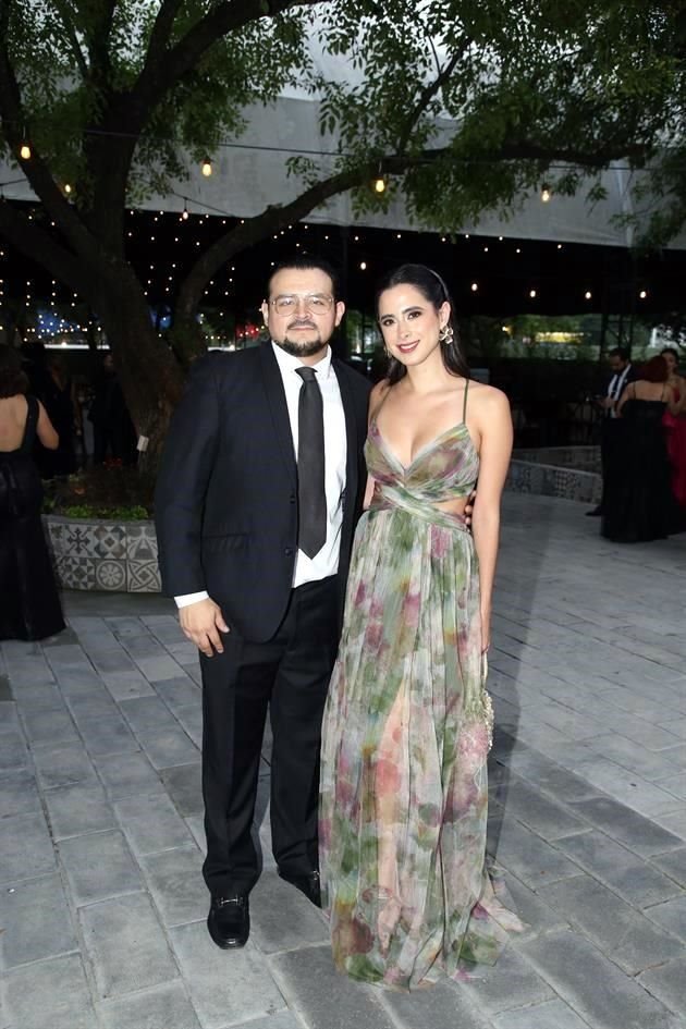 Diego Quiróz y Sofía Menchaca