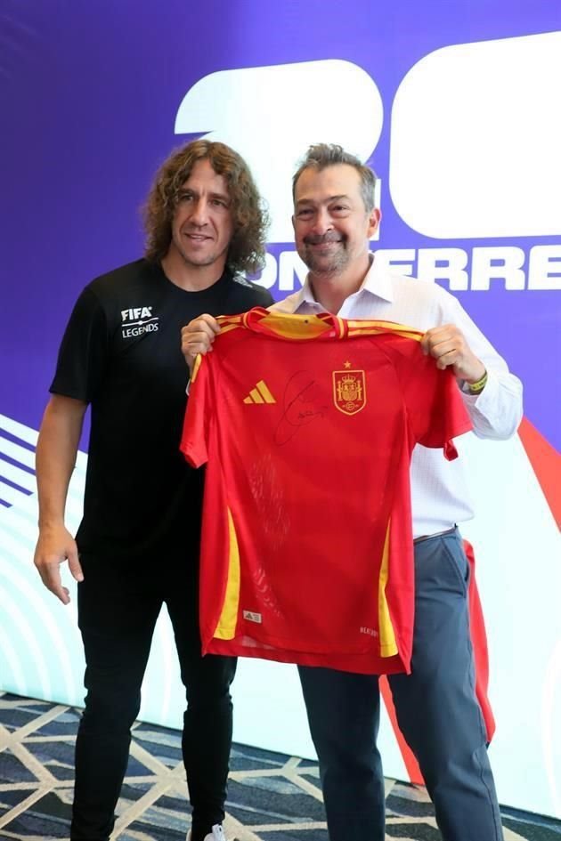 Carles Puyol y Pablo Odriozola