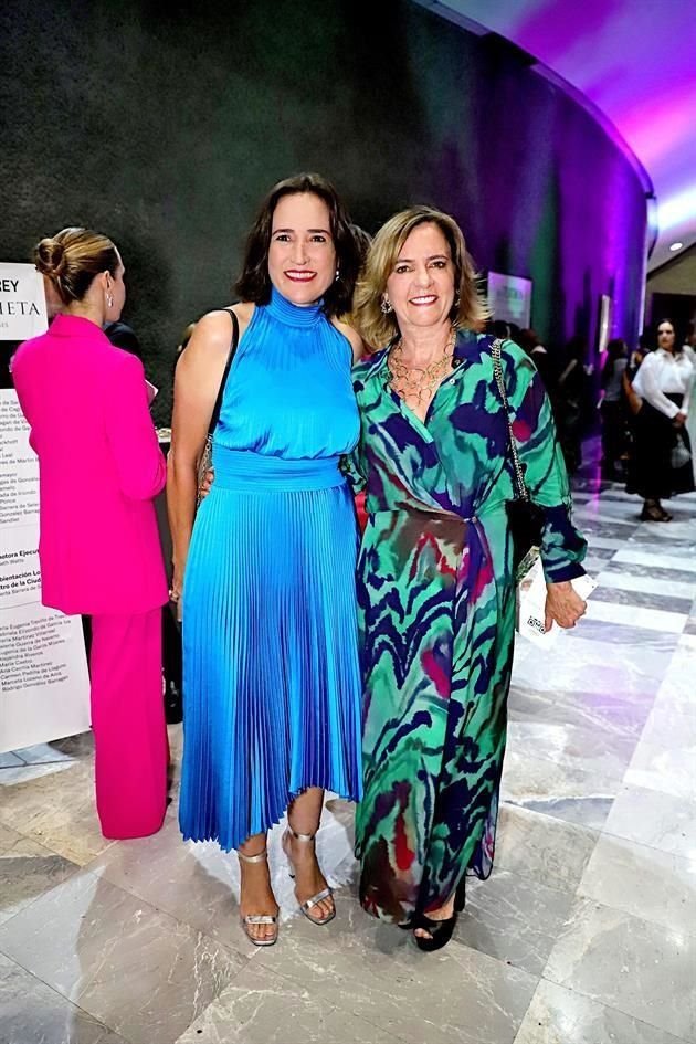 Yolanda Saro de Ferrara y Nohemí Suess von Nacher