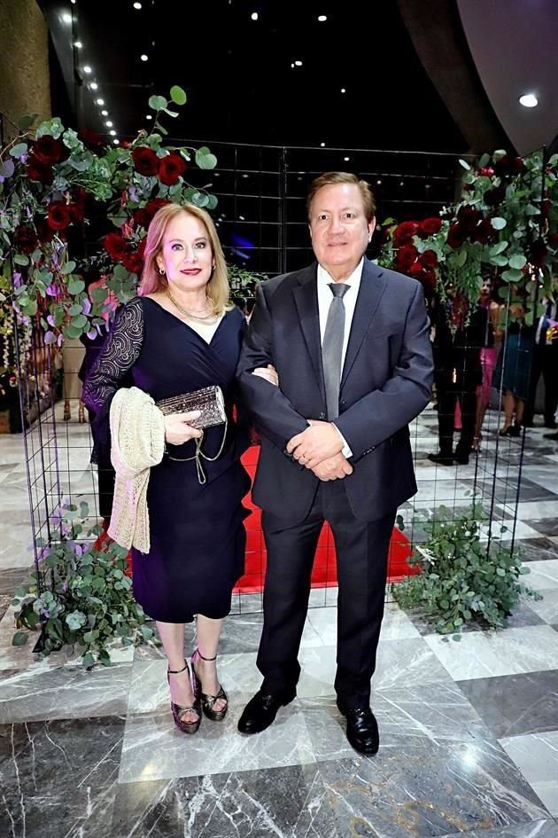 Mónica Garza de Zambrano y José Hernán Zambrano
