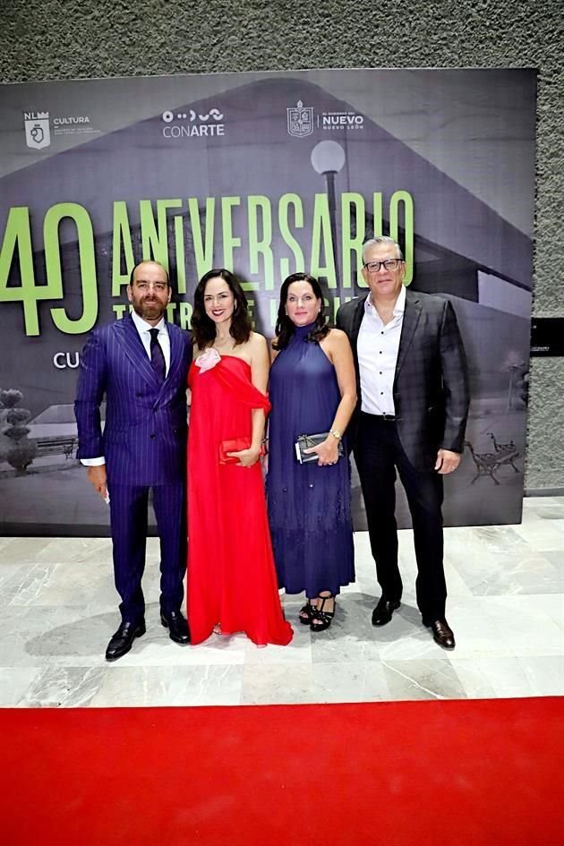 Rodrigo González Calderón, Marly de la Garza de González, Brenda Arpee de Calderón y Juan Carlos Calderón