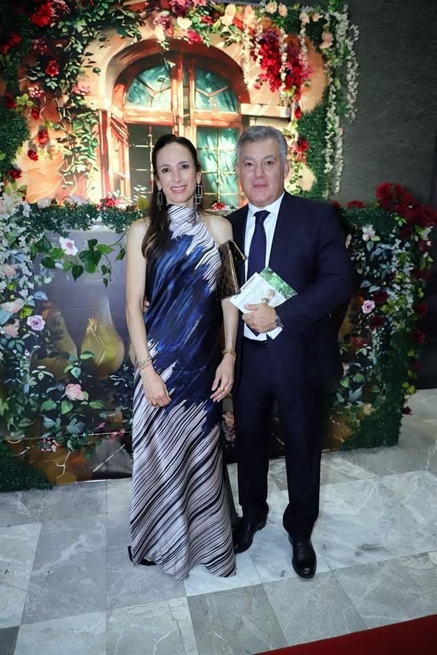 Yolanda Garza de González y Armando González