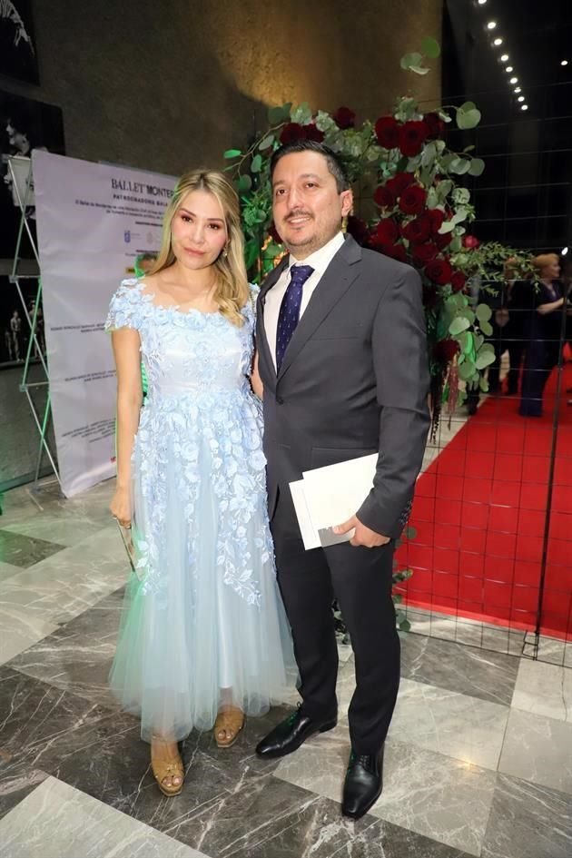 Alejandra Yllán y Jesús Riojas