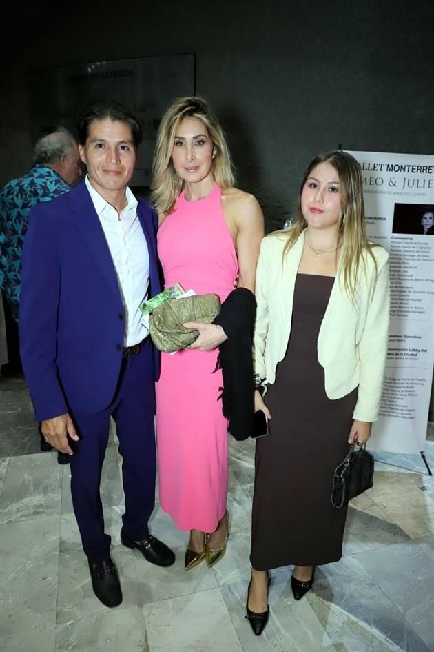 Abraham Freeman, Silvia Cortés de Freeman e Isabella Freeman