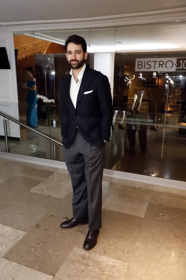 Mando González