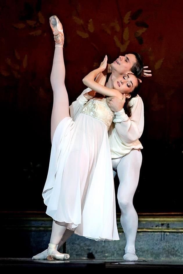 El Ballet de Monterrey presentó el clásico 'Romeo y Julieta' en el Teatro de la Ciudad.