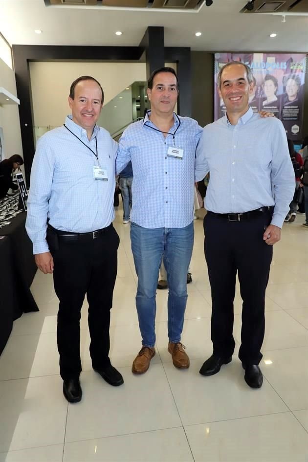 Ignacio Martínez, Rodrigo Martínez y Roberto Melo