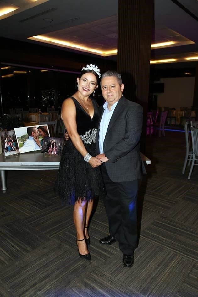 Diamantina Salazar de Garza y Óscar Manuel Garza Tamez
