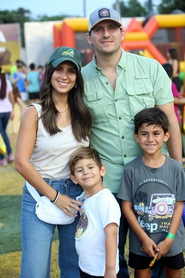 Claudia Sada, Érick Elizondo, Emilio Elizondo y Federico Elizondo