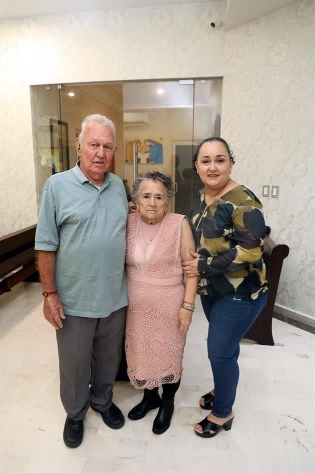 Félix Elizondo, Alma Velia Treviño y Elisa Elizondo