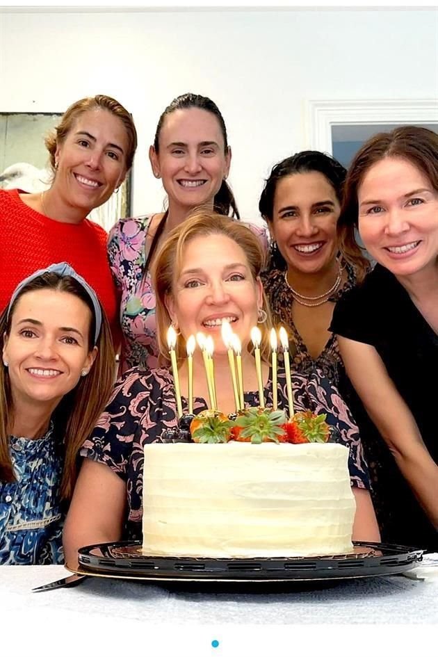 Fer Cárdenas, Celina Celada, Carolina Beltrán, Rocío Mejía, Ana Isabel Laz y la festejada