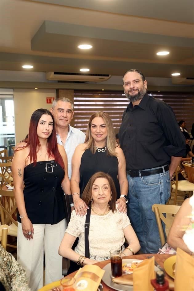 Alexa Garza, Arturo Garza, Maribel Galindo, Juan Enrique Galindo, María Cecilia Guajardo de Galindo