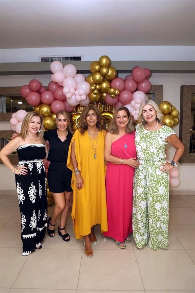 Thelma Cavazos, Blanca Treviño, Mirna Alvarado, Lupita López Padilla y Melly Reséndez