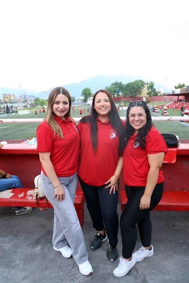 Alexy Chavarría, Ana Juárez y Melissa Vargas