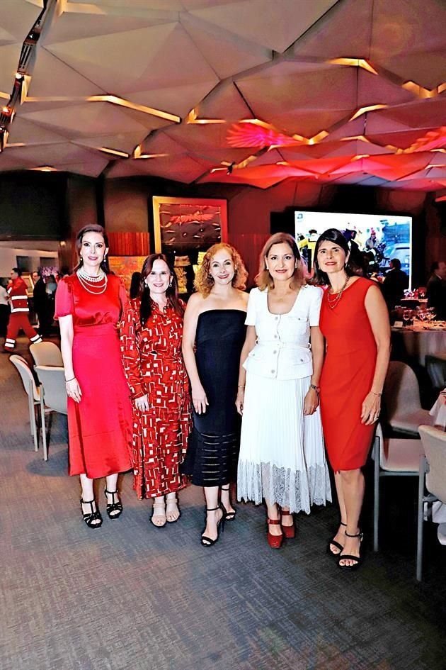 Mónica Martínez de De la Garza, Silvia Torres de Murillo, Ana Quiroga de Morales, Nelba Ramírez de Garza y Catalina Carrillo de Garza