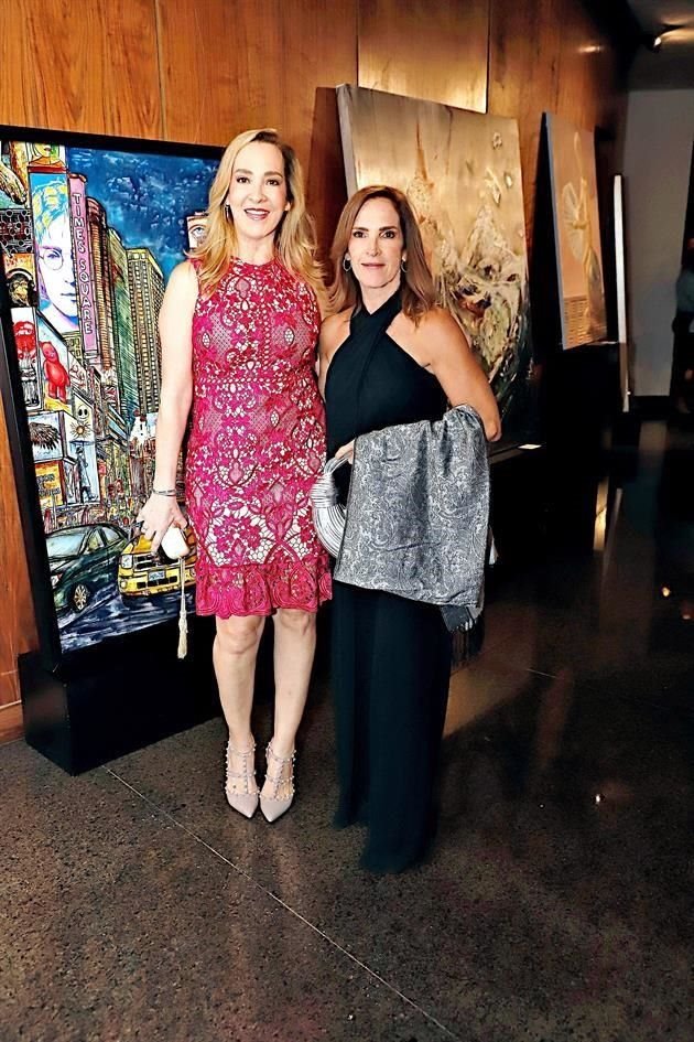 María Isabel Garza de Salvador y Maru Garza T. de Carrillo