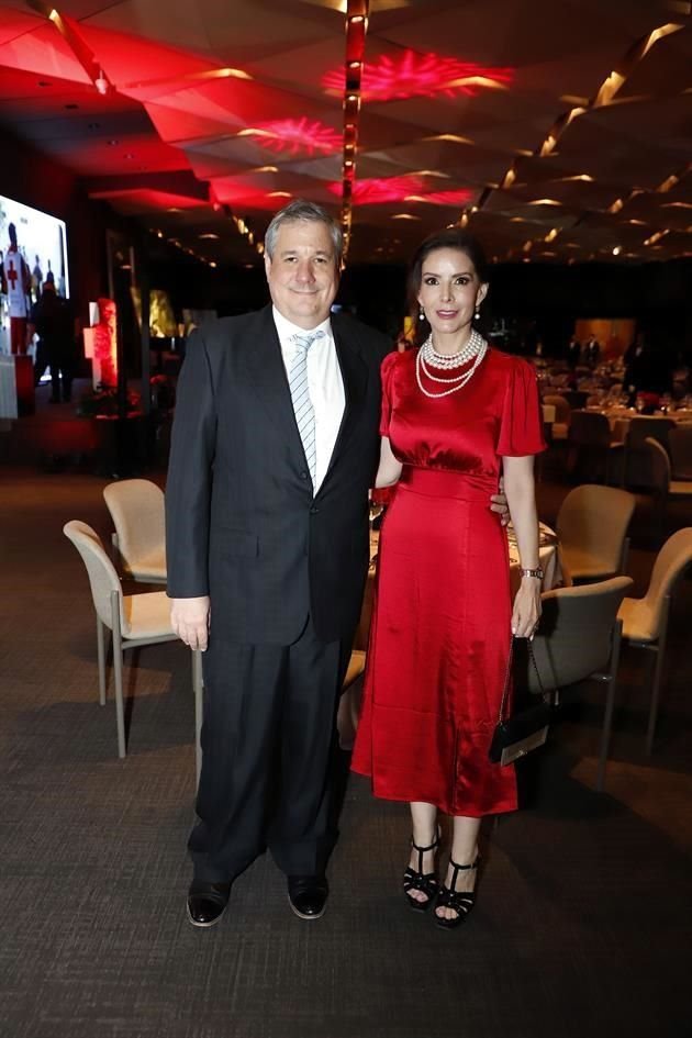 Pedro de la Garza y Mónica Martínez de De la Garza