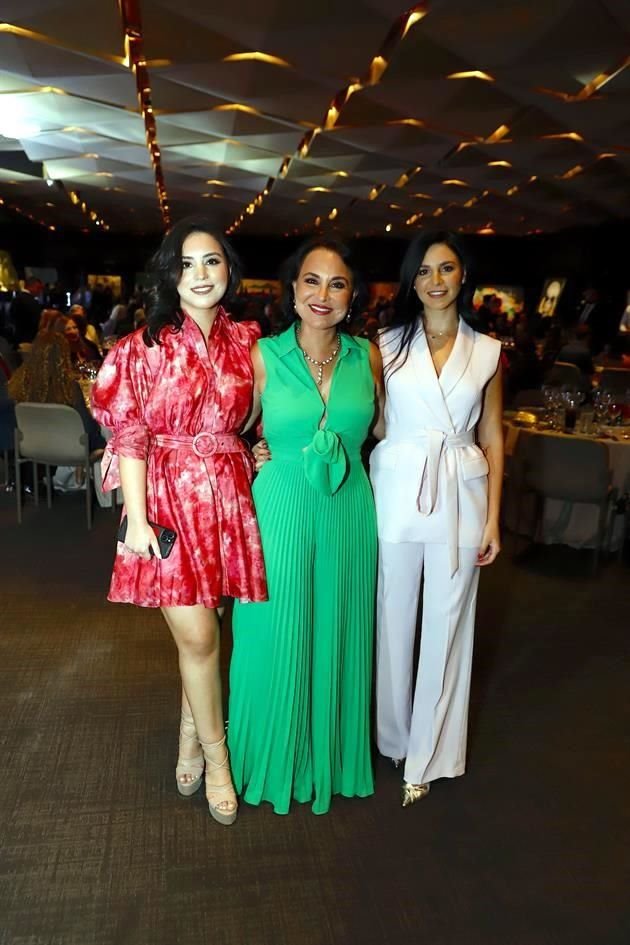 Rocío Isassi, Rocío González Calderón y Valeria Isassi