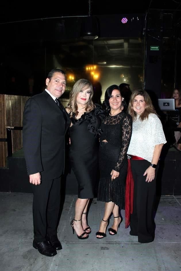 Víctor Díaz, Marcela González, Claudia Villarreal y Dalia González