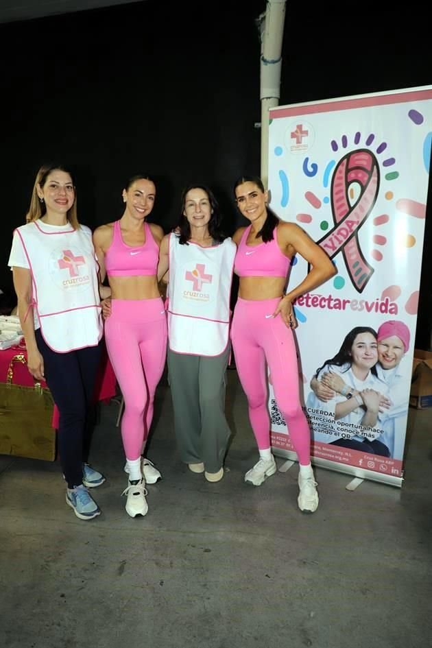 Senovia Noriega, Magaly Guerra, Gabriela Navarro y AleRubio