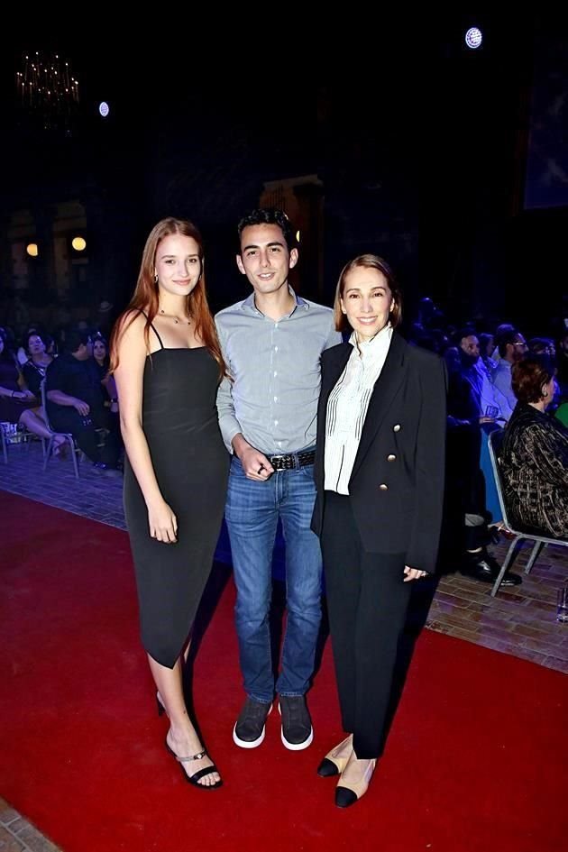 Marina Martín Laborda, Daniel Lorenzen y Graciela Maldonado de Lorenzen