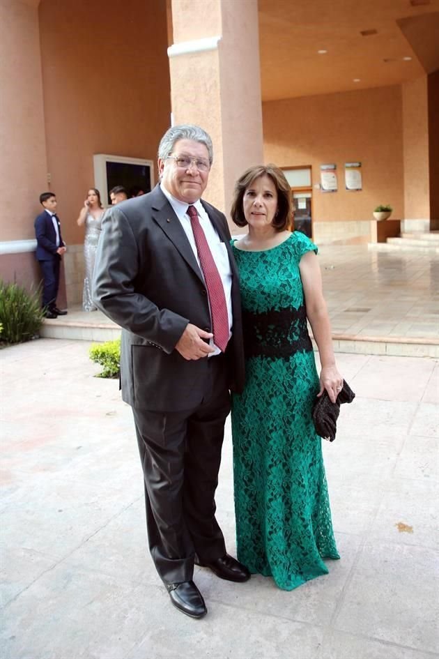 Enrique Kuri y Norma Balderas de Kuri