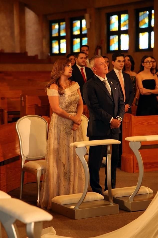Gabriela García de Vanegas y Rolando Vanegas Quezada