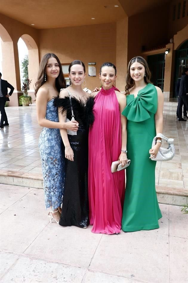 Ana Emilia Larenas, Marité Coronado, Camila Torres y Lizeth Uresti