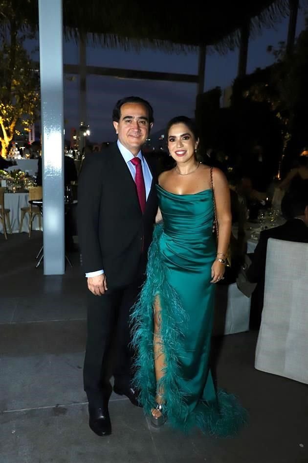 Ricardo Garza y Susana de Garza