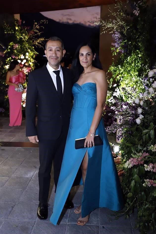 Arturo Palomino y Daniela Alvarado