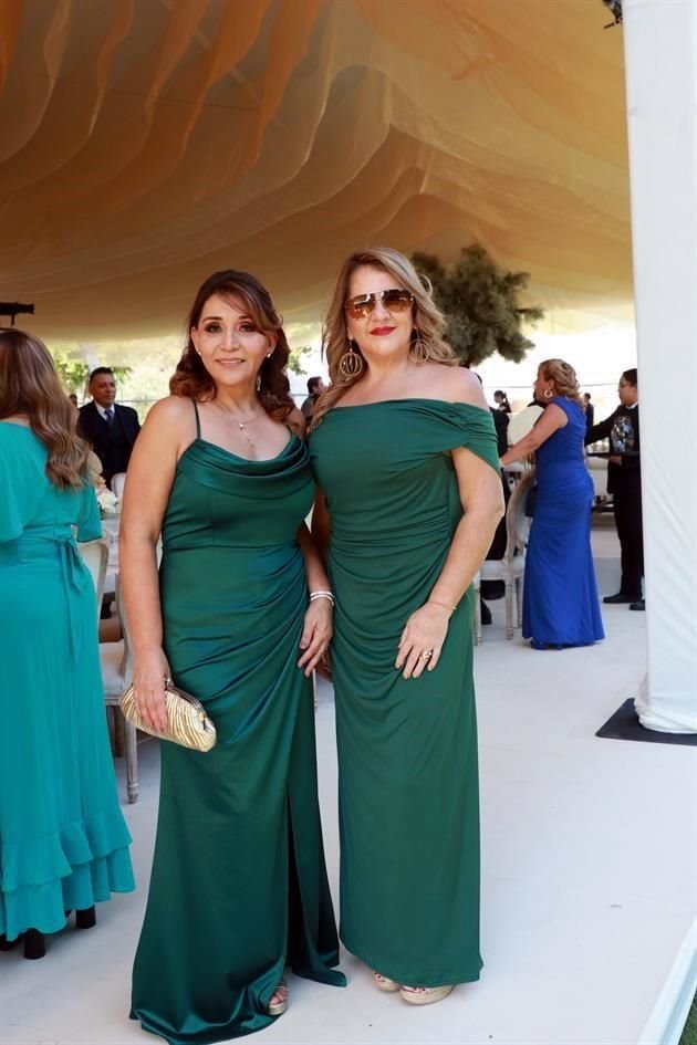 Carmen Milán de Ogazón y Elizabeth Rojas de Harsanyi