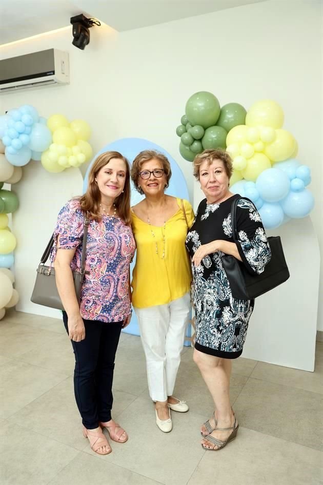 Eva Álvarez, Martha Alcázar y Aida González