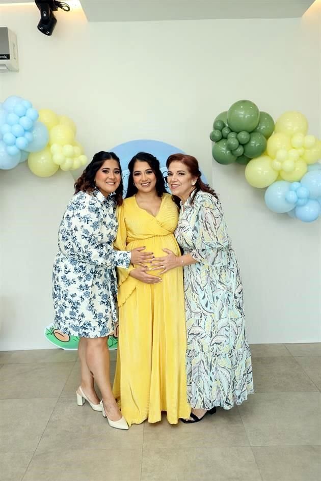 Paola Olvera, Diana Olvera de De la Peña y Diana Garza de Olvera