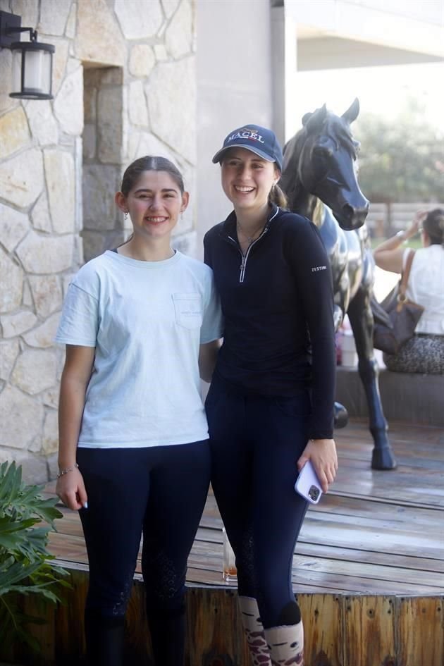 Valentina de la Garza y Valentina Guzmán