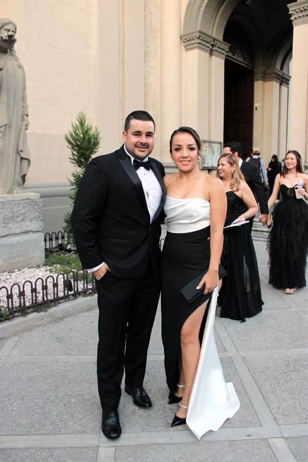 Jesús Ricardo Lomelín y Denisse Ruiz