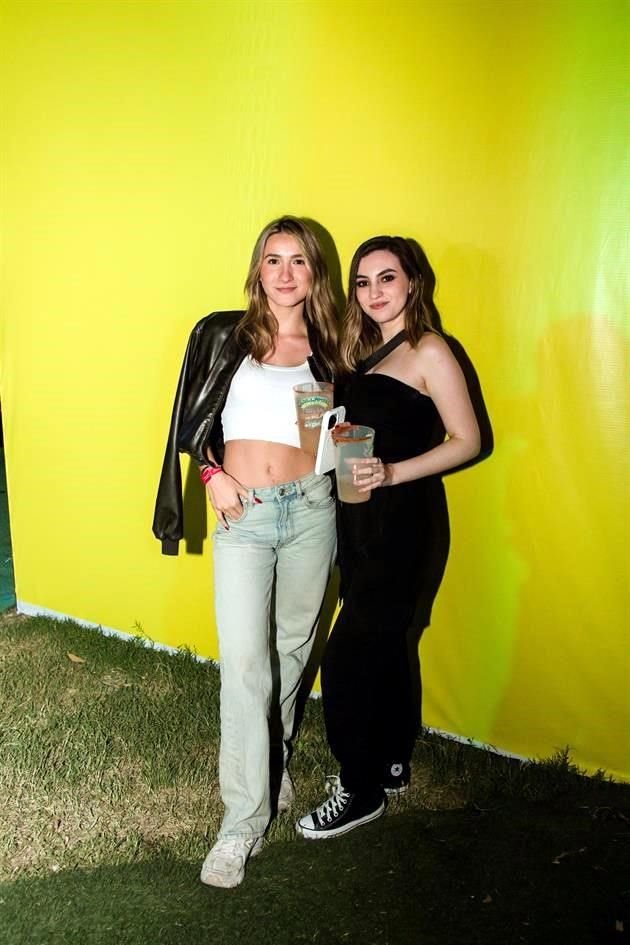 Sheila Mendoza y Sofía García