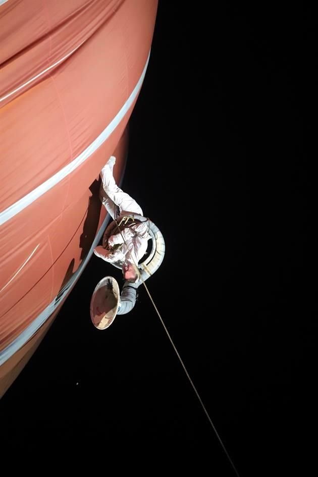 Demuestran un equilibrio y balance sorprendentes los actores, que llevan años realizando el espectáculo en distintos festivales alrededor del mundo.<br>