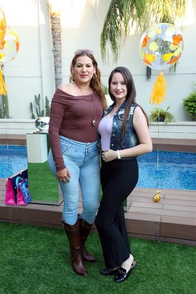 Ivonne Rodríguez y Lousiana Quiroga